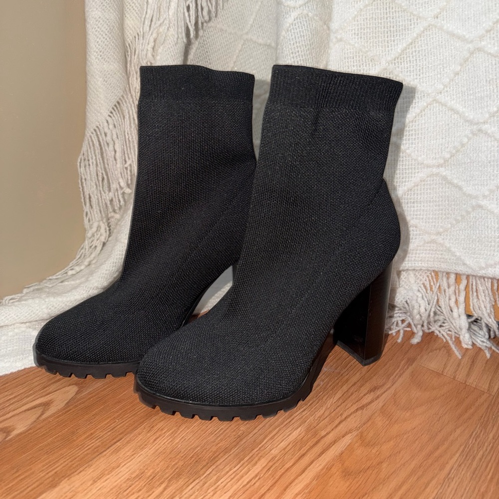 Shoedazzle Heeled Booties NWOT